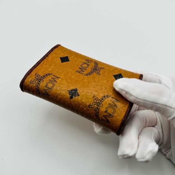 MCM Authentic And Unique Key And Card Holder/Wallet A 2 In 1 EUC - Picture 4 of 11